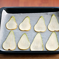 A must-have for autumn - Illustration of how to make roasted pear slices 3