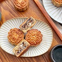 # Mid-Autumn Festival can still be spent like this#luxury version of Cantonese rose Five-nut mooncake recipe illustration 30