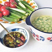 Summer table darling eats two things/okra stewed eggs/ Illustration of how to make boiled okra 4