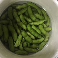 A delicious and non-fat late night snack - how to make braised edamame Illustration 4