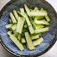 #Let's make an appointment#A must-have cold dish in summer~sour Spicy Cucumber Strips Recipe Illustration 5