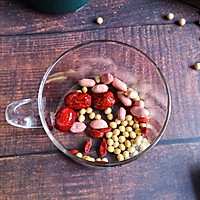 Autumn health care - illustration of how to make peanut, wolfberry, red date and soy milk 2