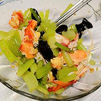 #New Year's EveKing Crabs Have Claws Every Year#Crab Claw Meat Illustration of how to mix celery 6