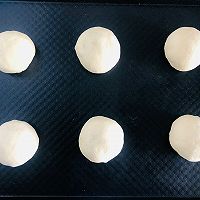 Illustration of how to make classic red bean breakfast buns 12