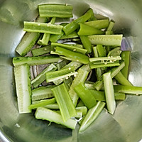 Illustration of how to make pickled cucumbers as an appetizer in summer 3