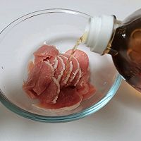 In the cold winter, a small hot pot of boiled meat slices is warm. One winter! Illustration of how to make it 3