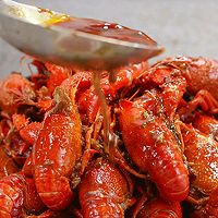 The top-notch spicy crayfish for late night snacks is so delicious! Illustration of how to do it 3