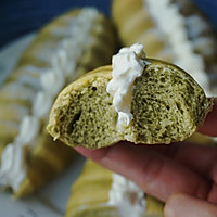 Illustration of how to make matcha cream caterpillar bread 14