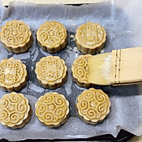 # Mid-Autumn Festival can still be spent like this#luxury version of Cantonese rose Five-nut mooncake recipe illustration 22