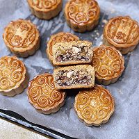 # Mid-Autumn Festival can still be spent like this#luxury version of Cantonese rose Five-nut mooncake recipe illustration 25