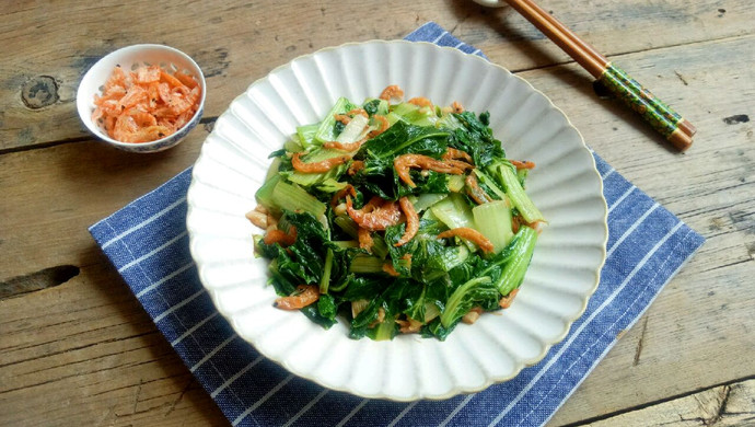 Stir-fried baby cabbage and shrimps