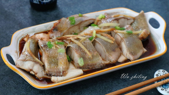 Steamed fish with soy sauce