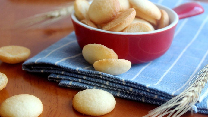 Egg yolk milk powder cookies