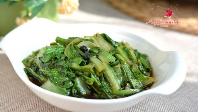 Braised fermented soybeans and lettuce