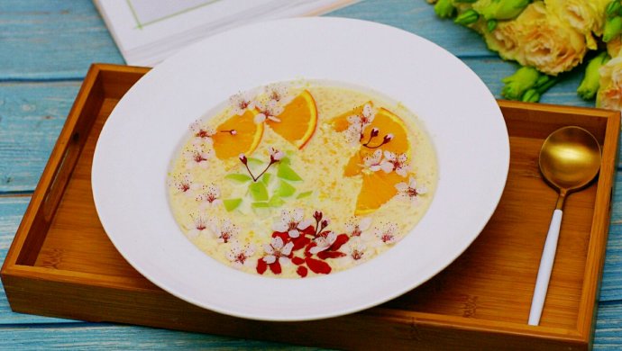 Cream fruit soup