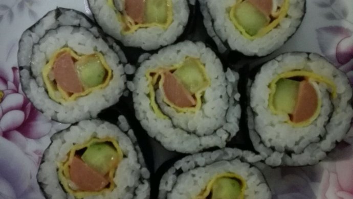 Ham and cucumber sushi