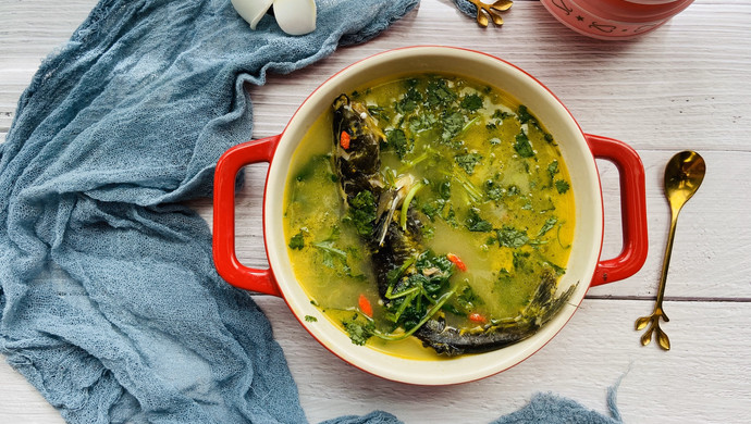 Spicy yellow fish soup