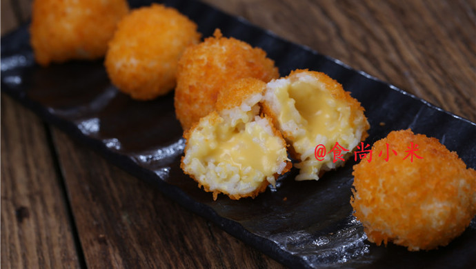 Cheese fried rice balls