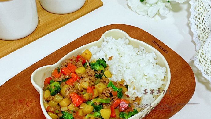 Rice with Minced Pork and Potatoes