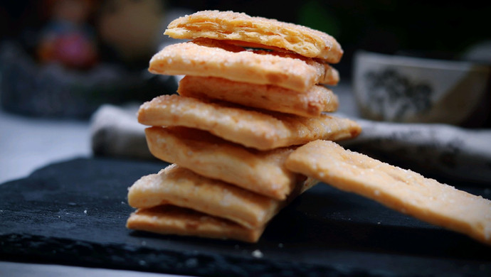 Salted egg yolk biscuits