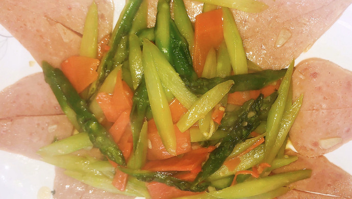 Colorful Stir-fried Asparagus