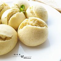 Illustration of how to make cornmeal flowering steamed buns 12