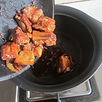 Illustration of how to cook pork ribs with yuba 6