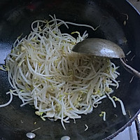 One dollar to remove moisture from the body - Illustration of how to cook mung bean sprouts in vinegar 7