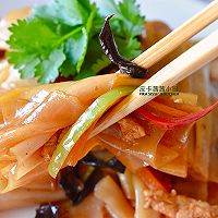 Low-fat and healthy in summer! Illustration of how to make cold sesame oil shredded chicken and Chencun noodles 9