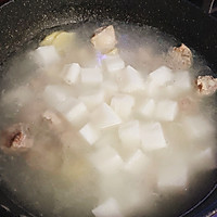 Winter health soup ❗️The soup is delicious and delicious~How to make radish ribs soup Illustration 4