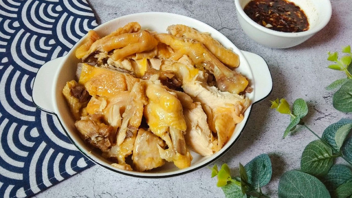 White chopped chicken