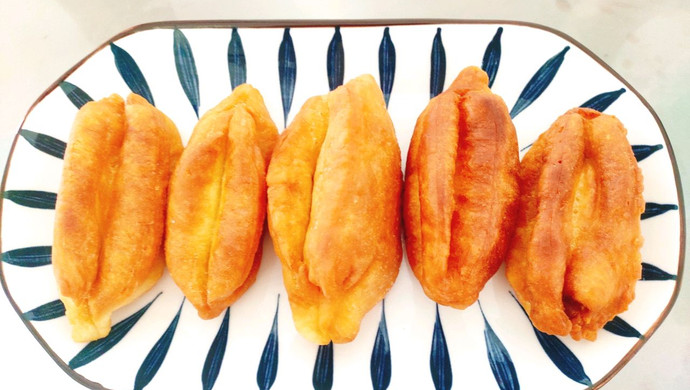 Homemade fried dough sticks that can be eaten for breakfast, lunch and dinner