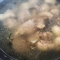 Illustration of how to make nourishing old duck soup in winter 2