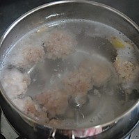 Meatballs and Luffa Soup#金龙鱼Grandma Township Small Mustard Seeds Illustration of how to make the most oily hometown dish# 7