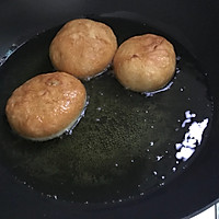 Illustration of how to make fried bread 12