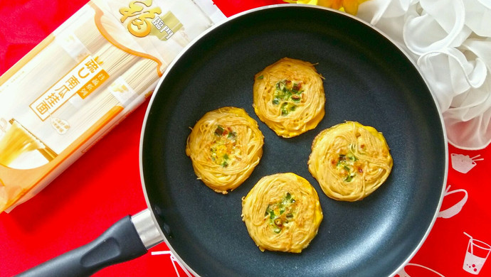 Scallion egg noodle pancake