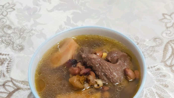 Winter health. Pigeon and lotus root soup