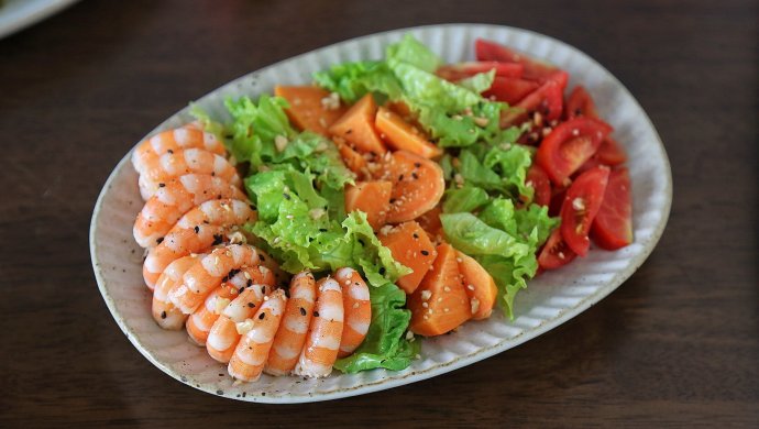 Shrimp and vegetable salad