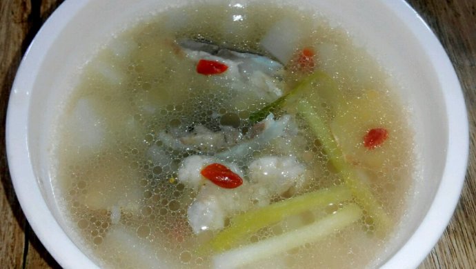 Anti-aging and calcium supplement stew in winter