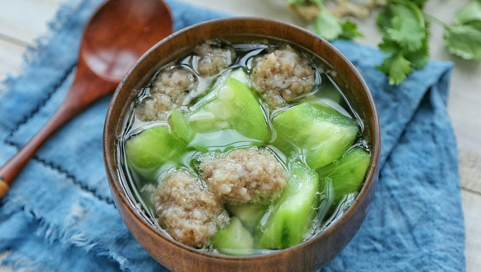 Meatball and Luffa Soup