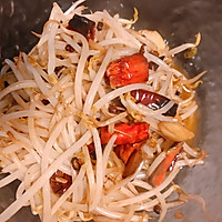 0Illustration of how to make spicy and sour bean sprouts as a snack 7