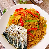 #Norwegian mackerel healthy new food#black pepper norwegian blue flower Illustration of how to make fried fish rice noodles 12