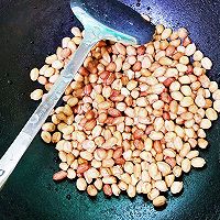 An illustration of how to make fried peanuts as a snack 2