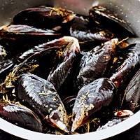 #中宇ClassicTraditional Flavor#Souped Bean Skin Mussels Illustration of how to make Chinese cabbage 1