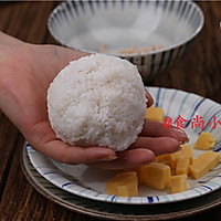 Illustration of how to make tuna cheese rice balls 6