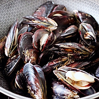 #中宇ClassicTraditional Flavor#Souped Bean Skin Mussels Illustration of how to make Chinese cabbage 2