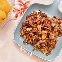 Stir-fried chicken gizzards with cumin, a delicious appetizer with illustrations 12 