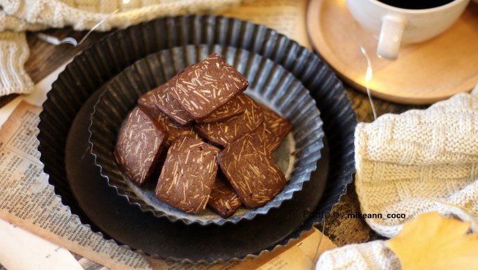 Chocolate Almond Cookies