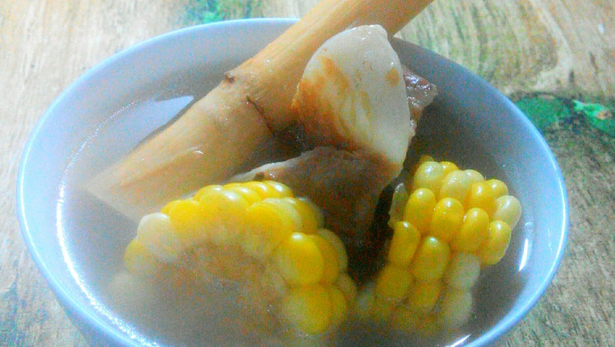 Autumn Ground Bone Skin Corn Pork Bone Soup