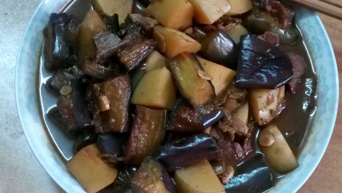 Potato and eggplant stew